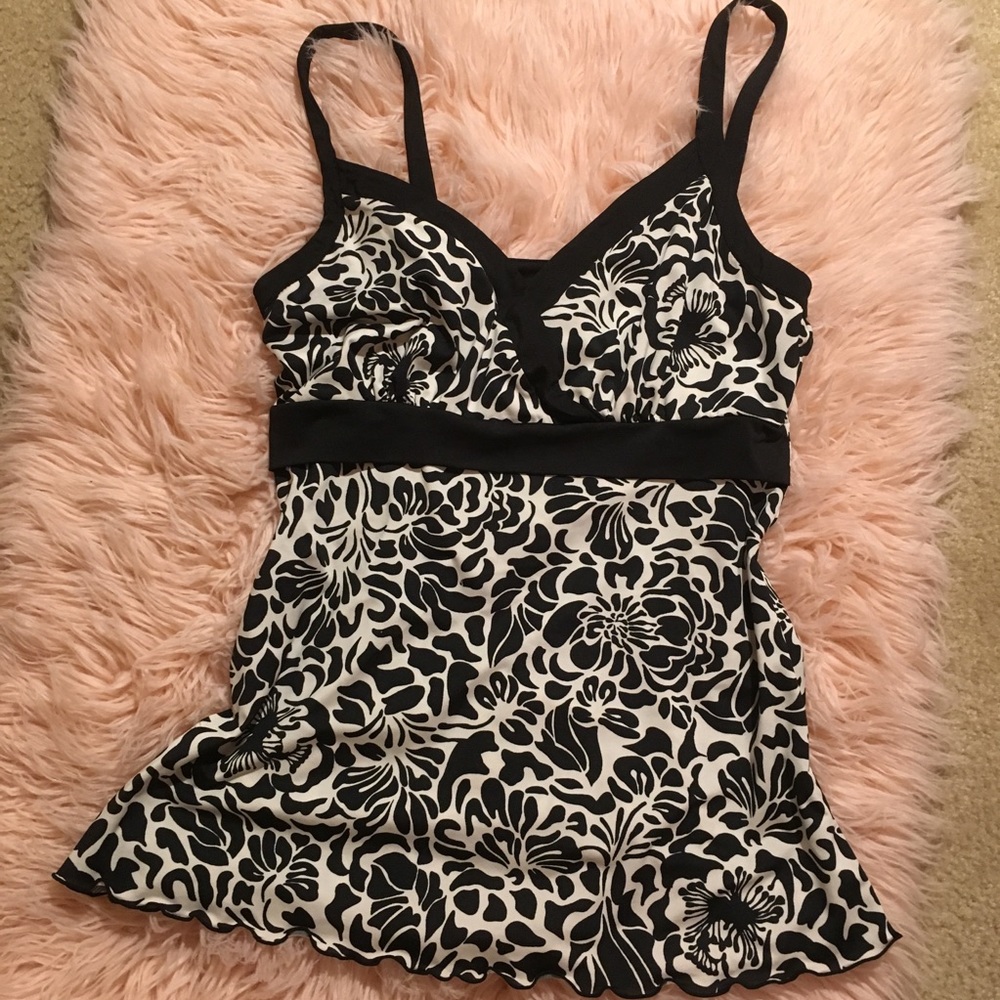 INC Black and White Top Size M